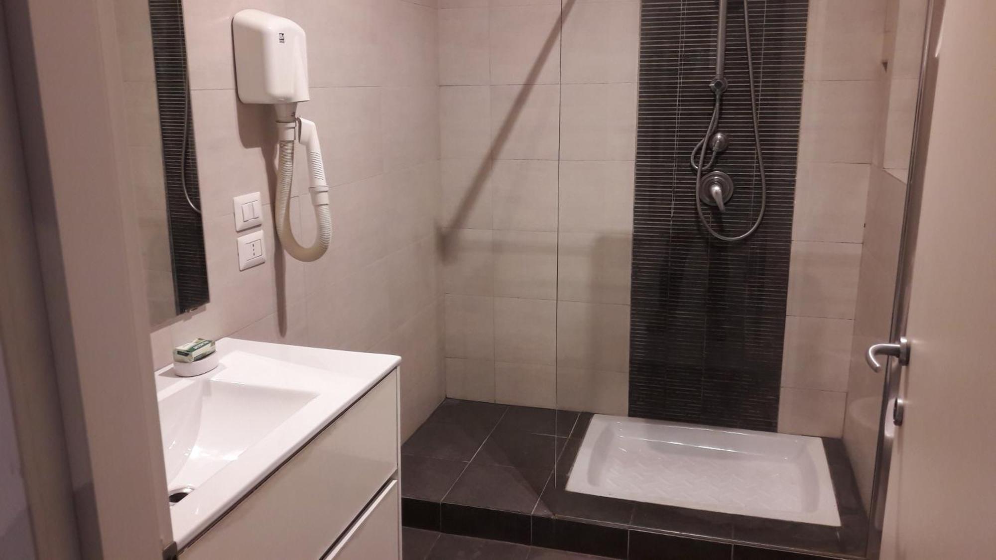 Holidays S.Lorenzo Guest House New Rom Exterior foto